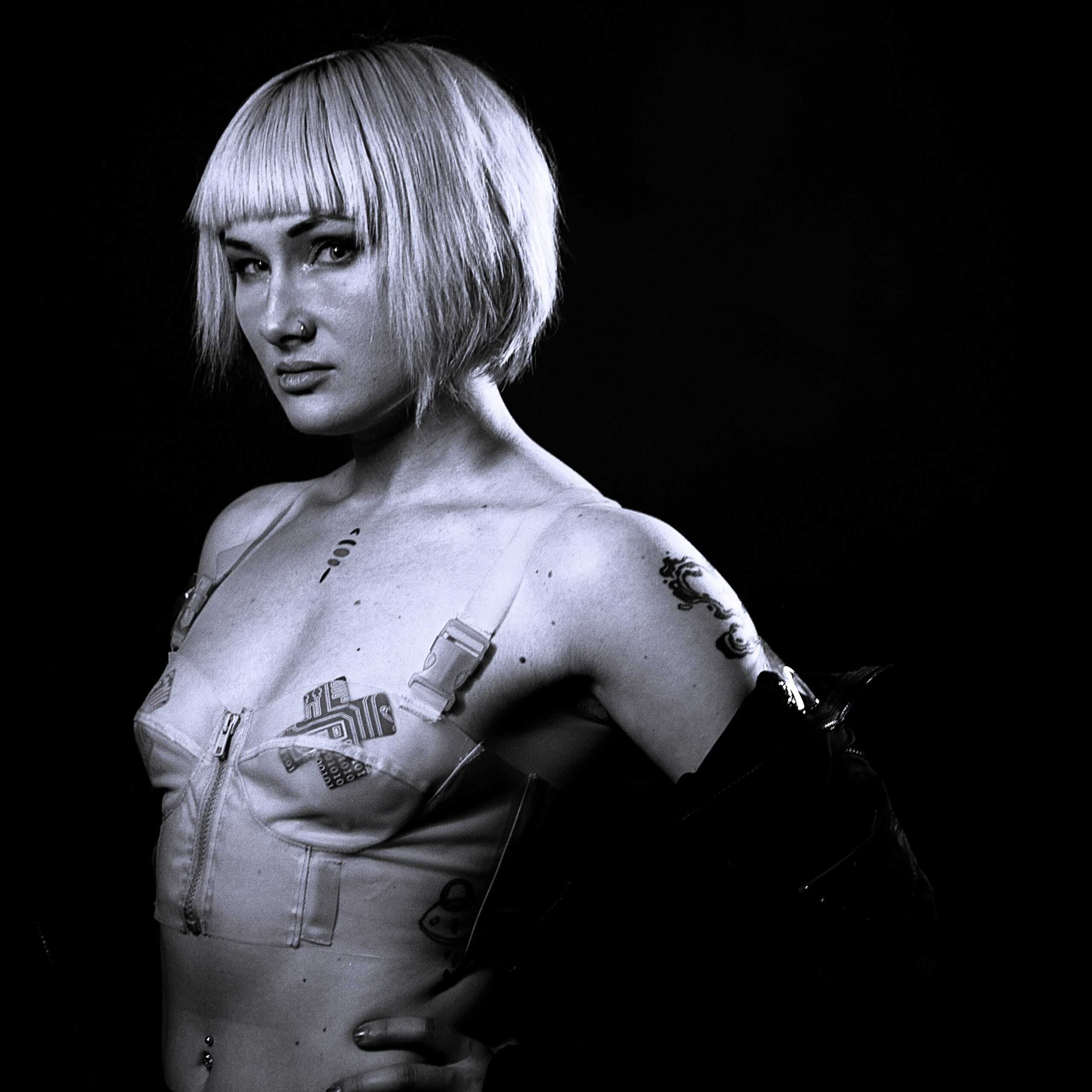 Kalinda artist portrait B&W-2